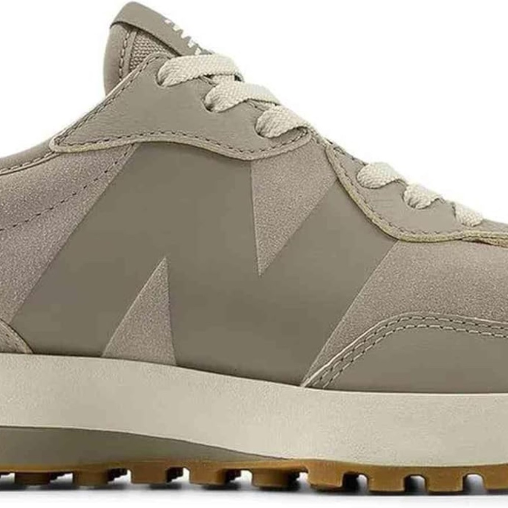 New Balance Women's 327 Sneakers(Size 5)